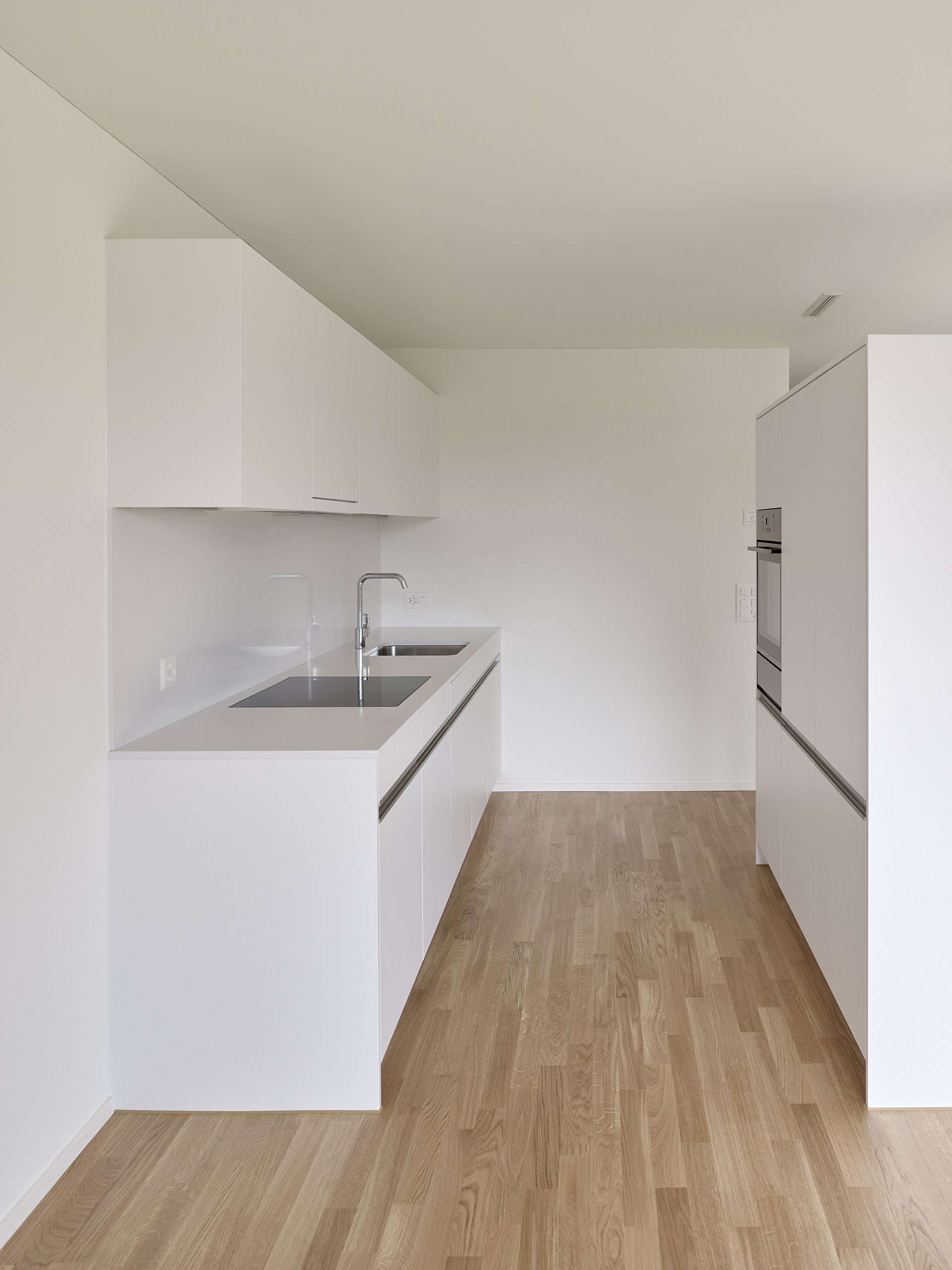 E18686 Alpa 080182 SCREEN